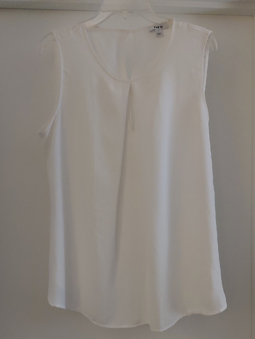 Bar III White Sleeveless V-Neck Tank Top